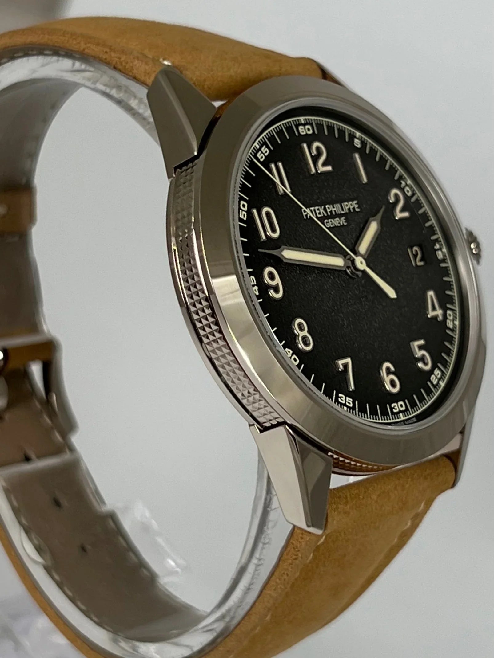 PATEK PHILIPPE CALATRAVA TEXTURED GRAY DIAL 5226G