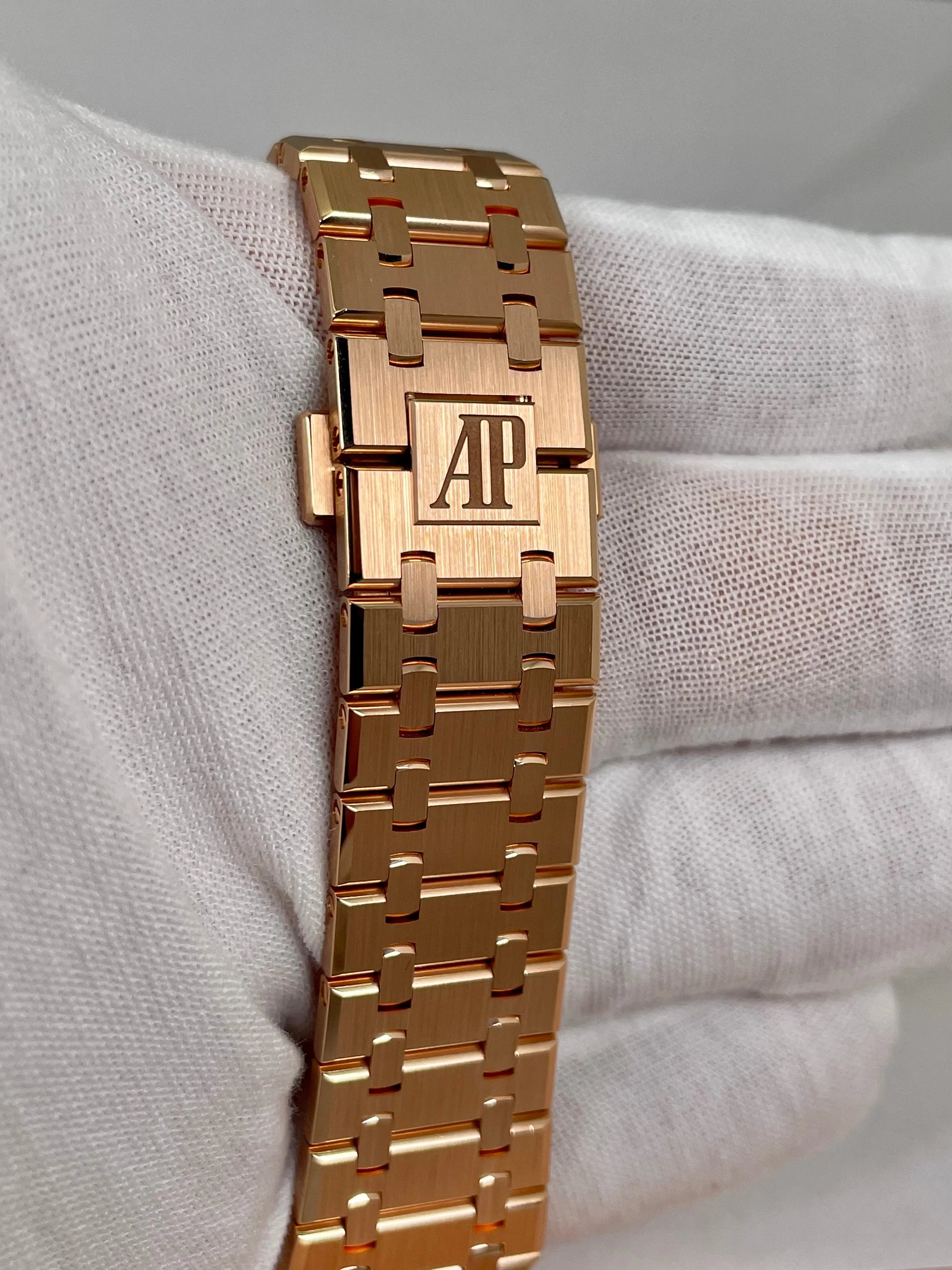 AUDEMARS PIGUET ROYAL OAK CHRONOGRAPH 26239 26239OR