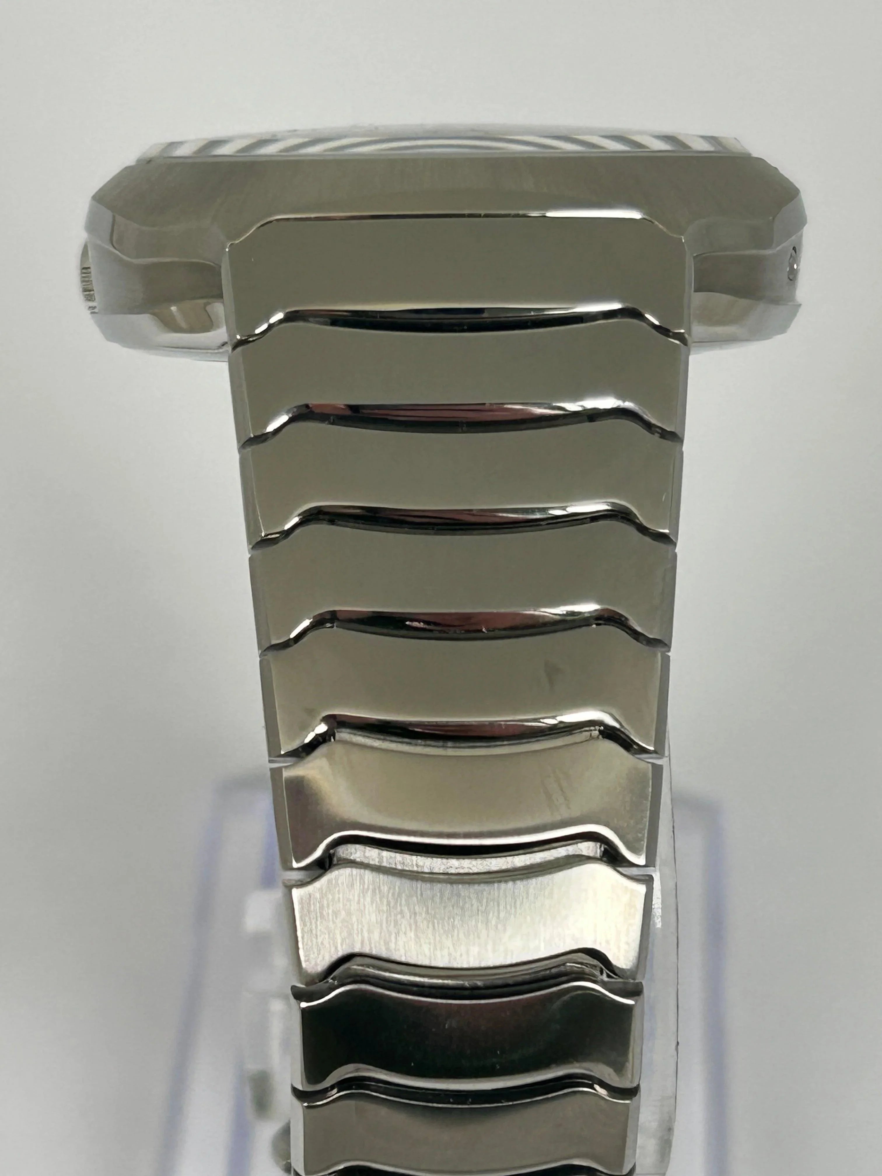 H. MOSER & CIE MOSER STREAMLINER PERPETUAL CALENDAR 6812-1200