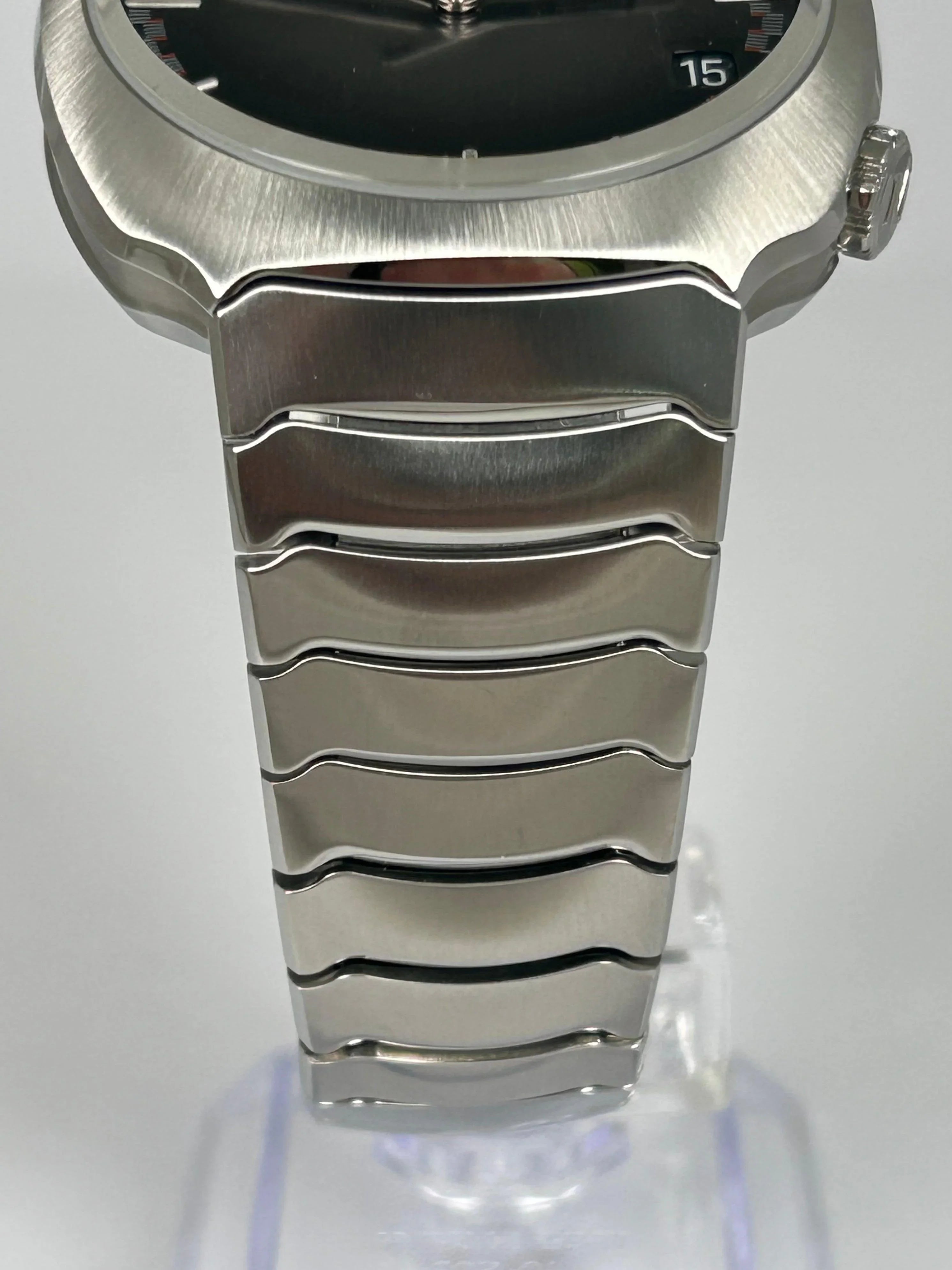 H. MOSER & CIE MOSER STREAMLINER PERPETUAL CALENDAR 6812-1200