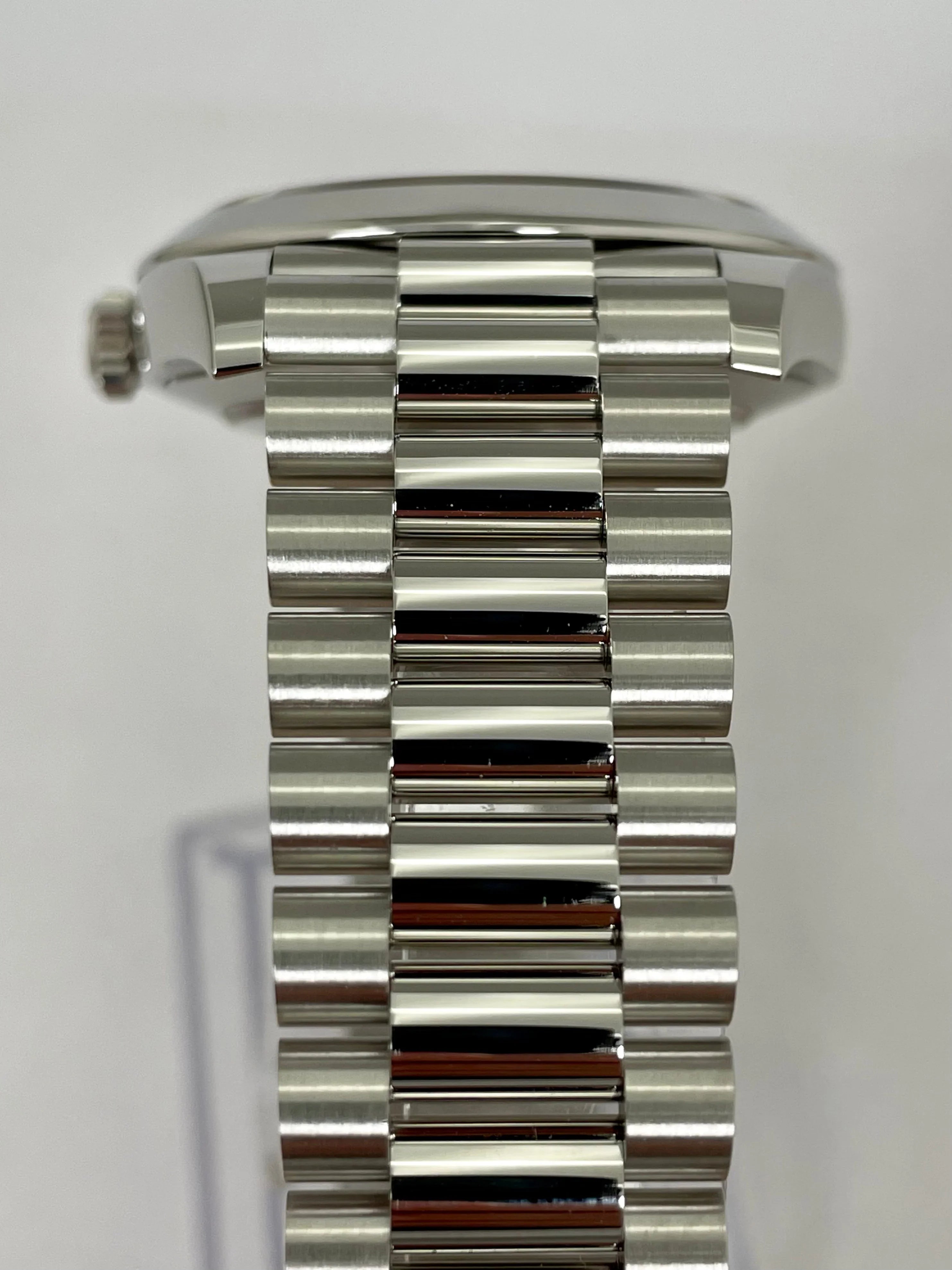 ROLEX DAY-DATE 40 OLIVE GREEN PLATINUM DISCONTINUED 228206