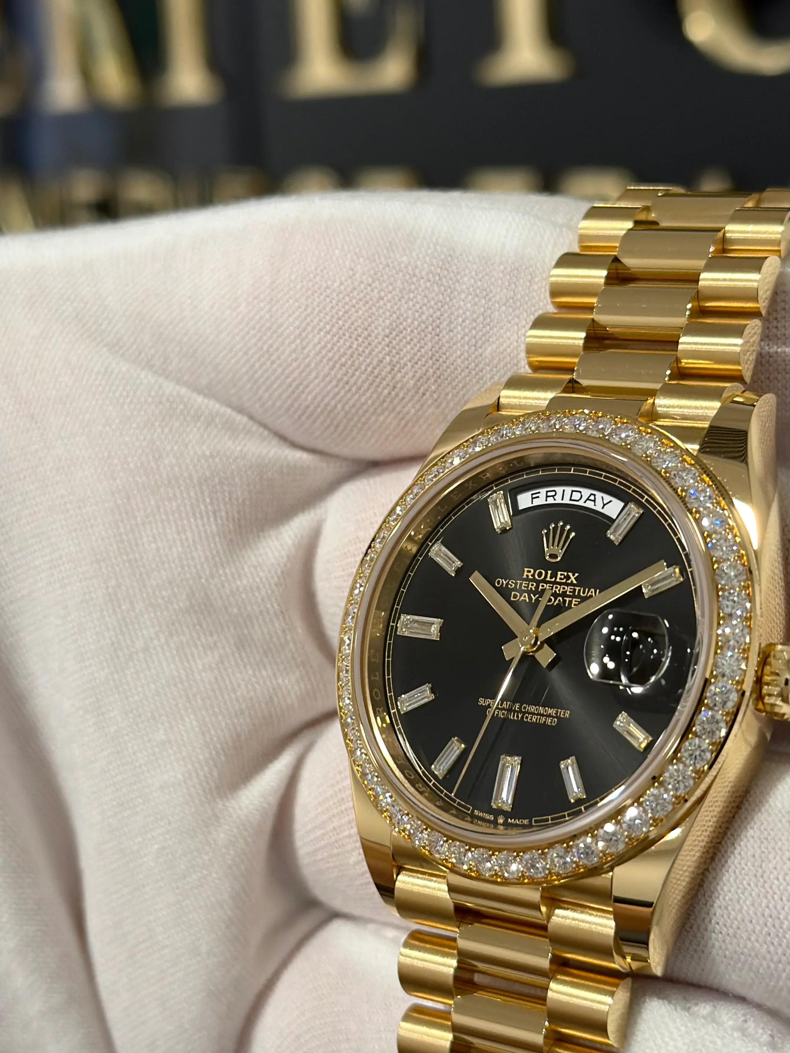 ROLEX DAY-DATE 40 BLACK DIAMOND 228348RBR