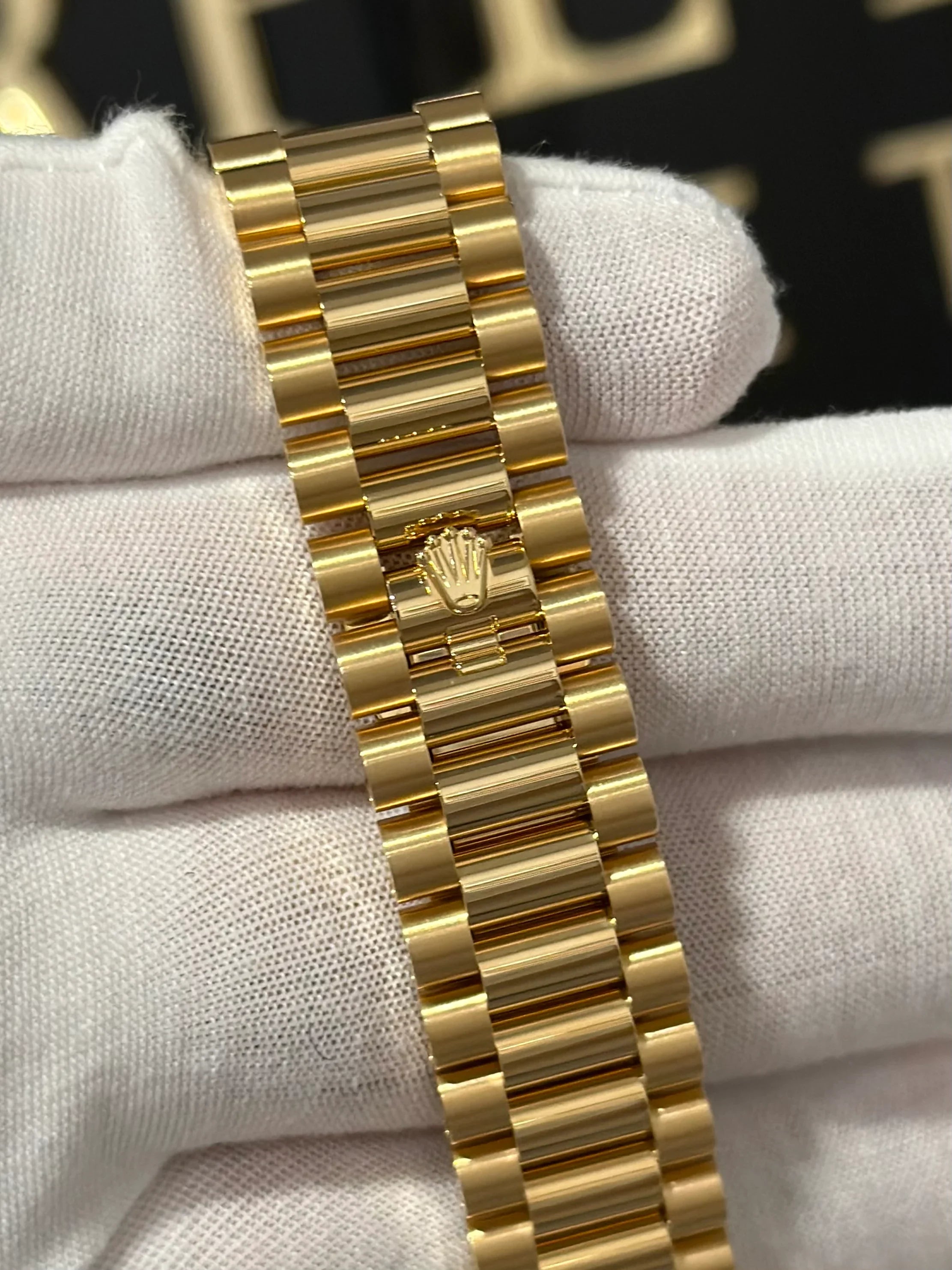 ROLEX DAY-DATE 40 BLACK DIAMOND 228348RBR
