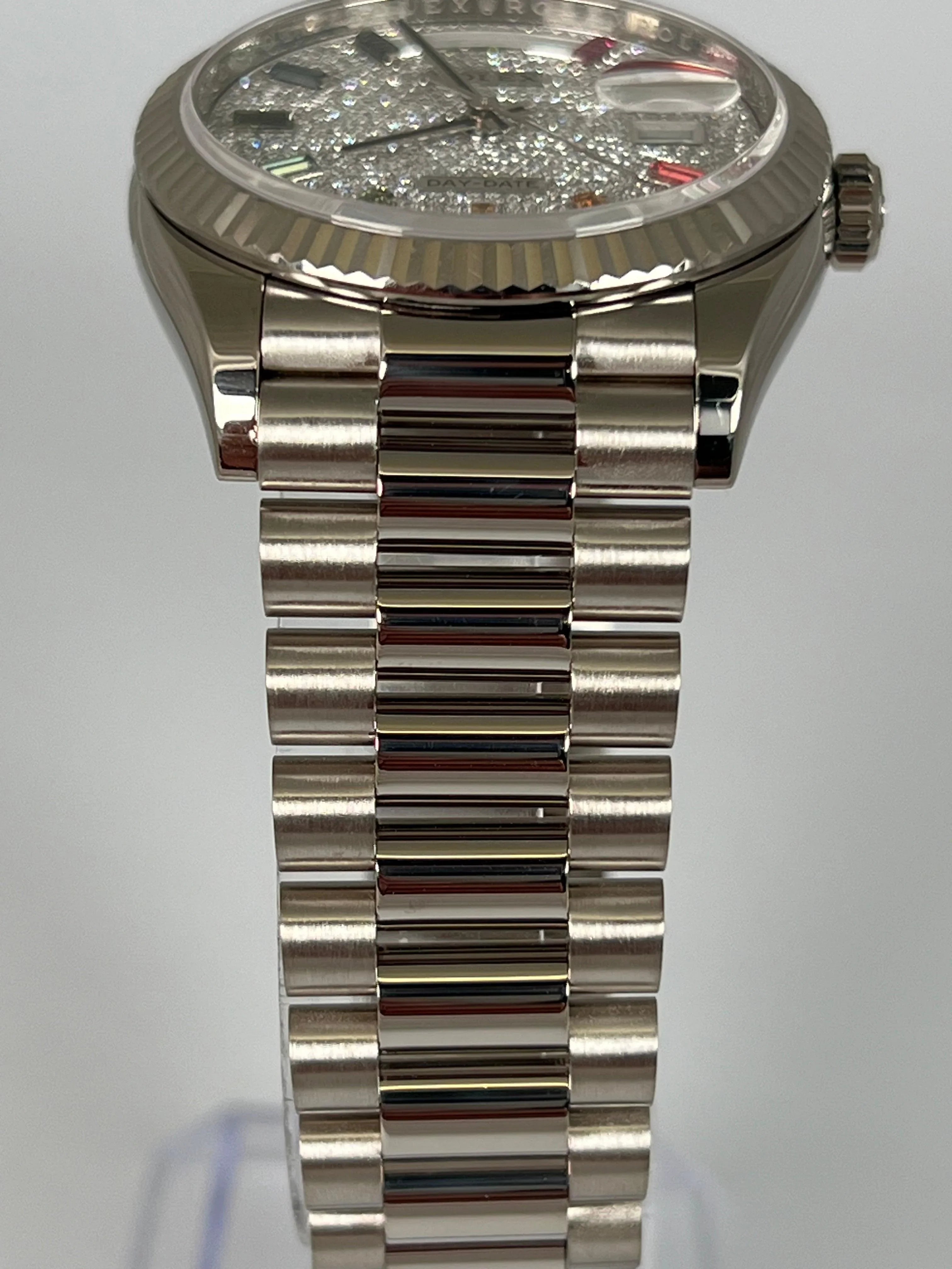 ROLEX DAY DATE PRESIDENT PAVE DIAL WITH RAINBOW BAGUETTES 128239