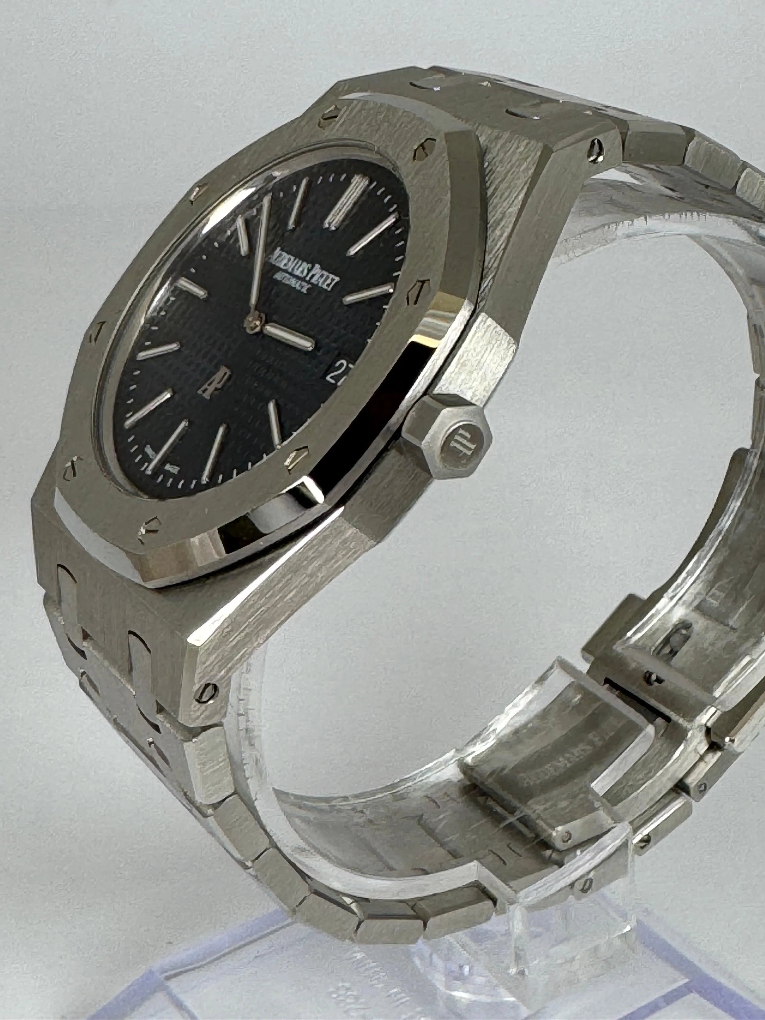 AUDEMARS PIGUET ROYAL OAK BLUE DIAL STEEL 15202ST