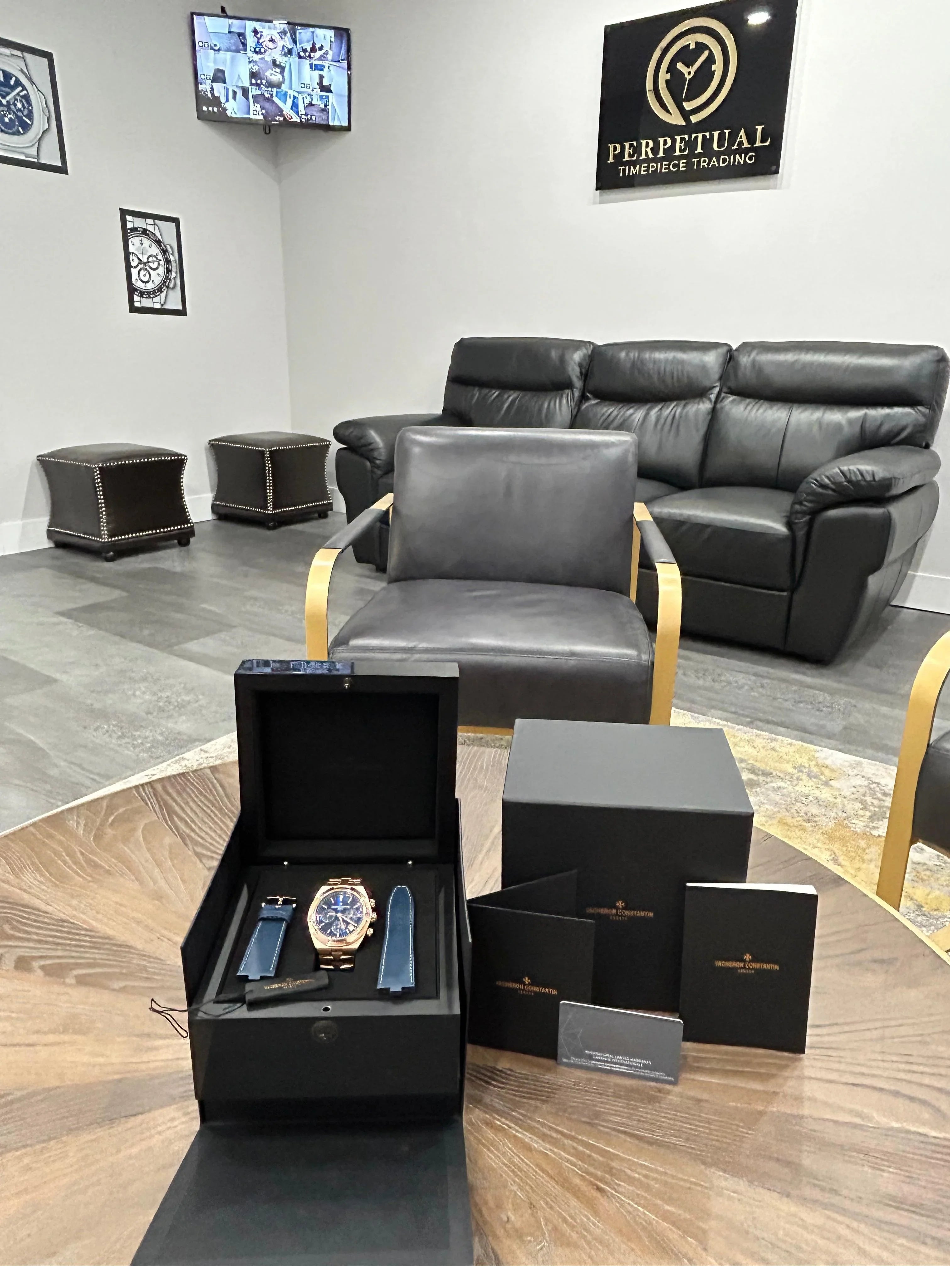 VACHERON CONSTANTIN OVERSEAS CHRONOGRAPH BLUE DIAL ROSE GOLD 5500V/110R-B952