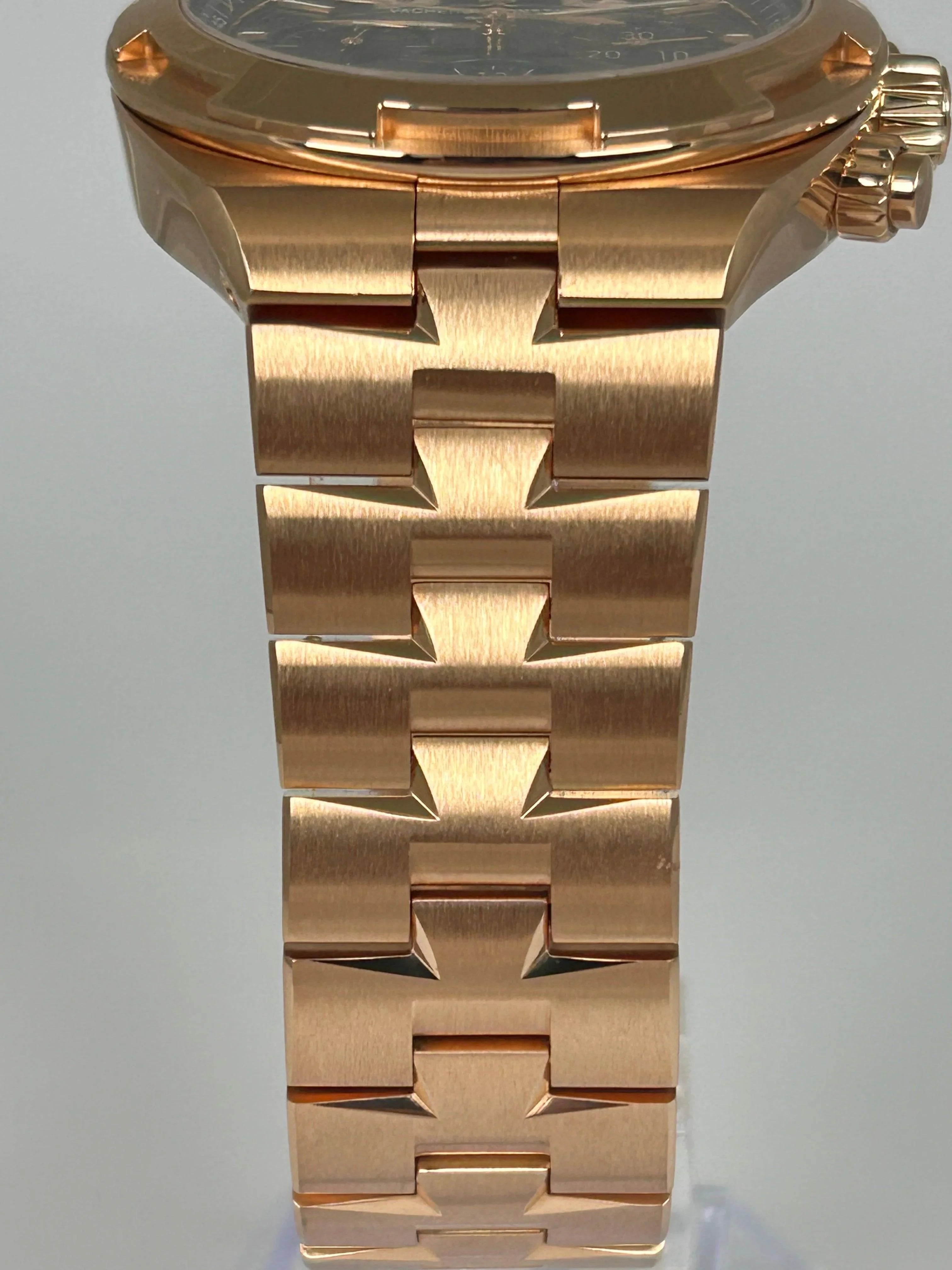 VACHERON CONSTANTIN OVERSEAS CHRONOGRAPH BLUE DIAL ROSE GOLD 5500V/110R-B952